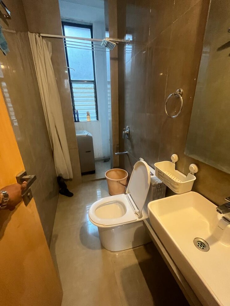 Bathroom, platinum-crescenzo 2 Bedroom 1300 Sq.Ft. Apartment In Seawoods Navi Mumbai 7815486