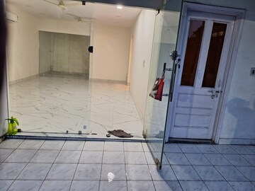 रेसिडेंशियल बिल्डर फ्लोर वर्ग यार्ड फॉर रेंट इन डिफेंस कॉलोनी दिल्ली  7815683