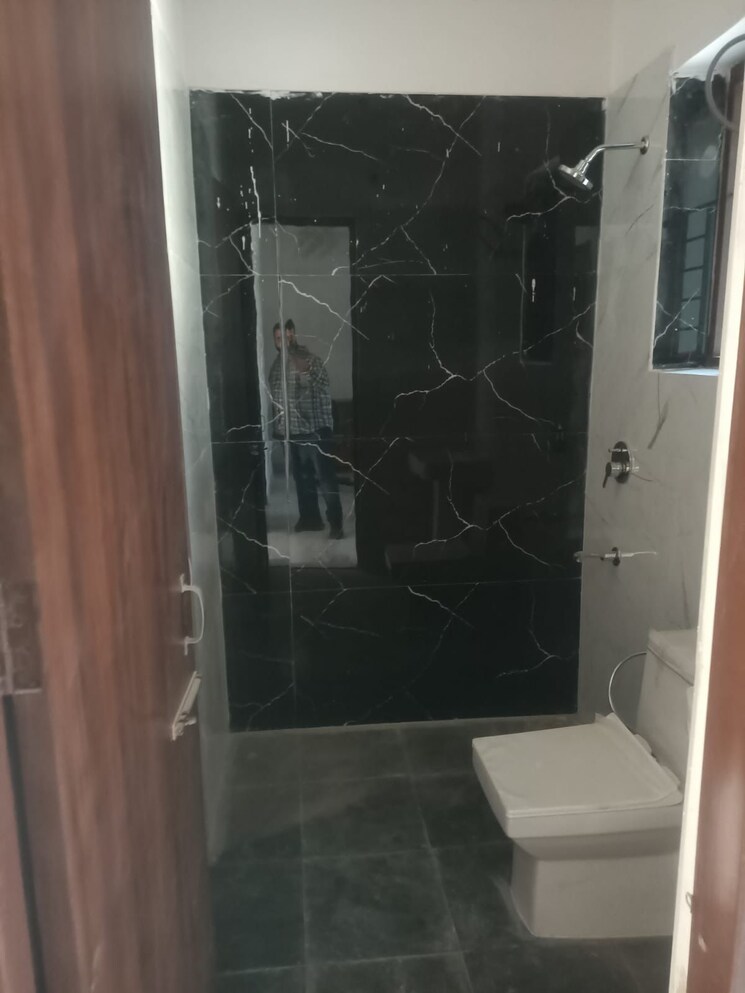 Attached Bathroom, bhago majra road 2 Bedroom 900 Sq.Ft. Apartment In Bhago Majra Road Kharar 7815735