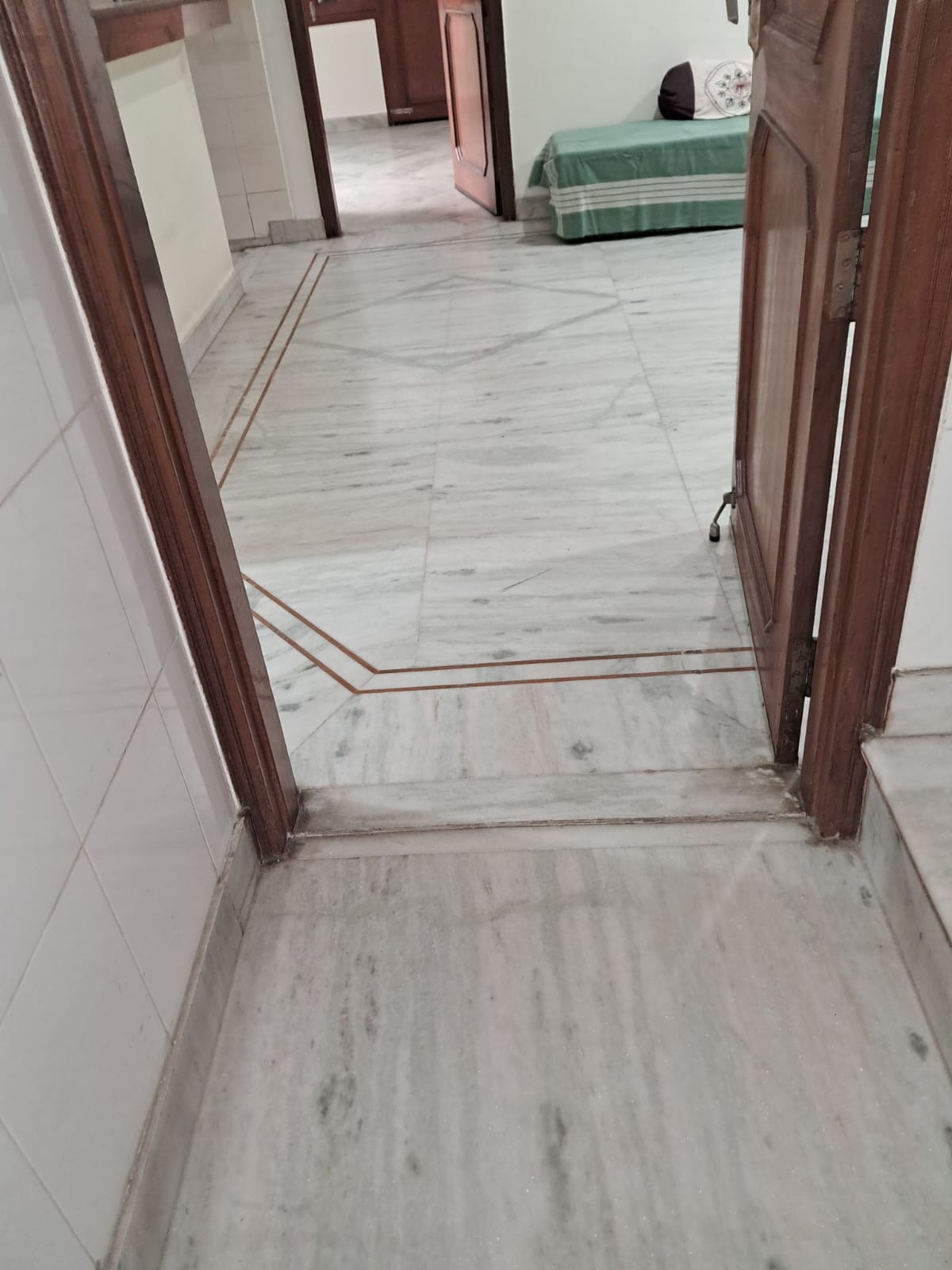 6+ BHK + Pooja Room,Servant Room,Study Room,Extra Room Independent House For Sale in Sector 21