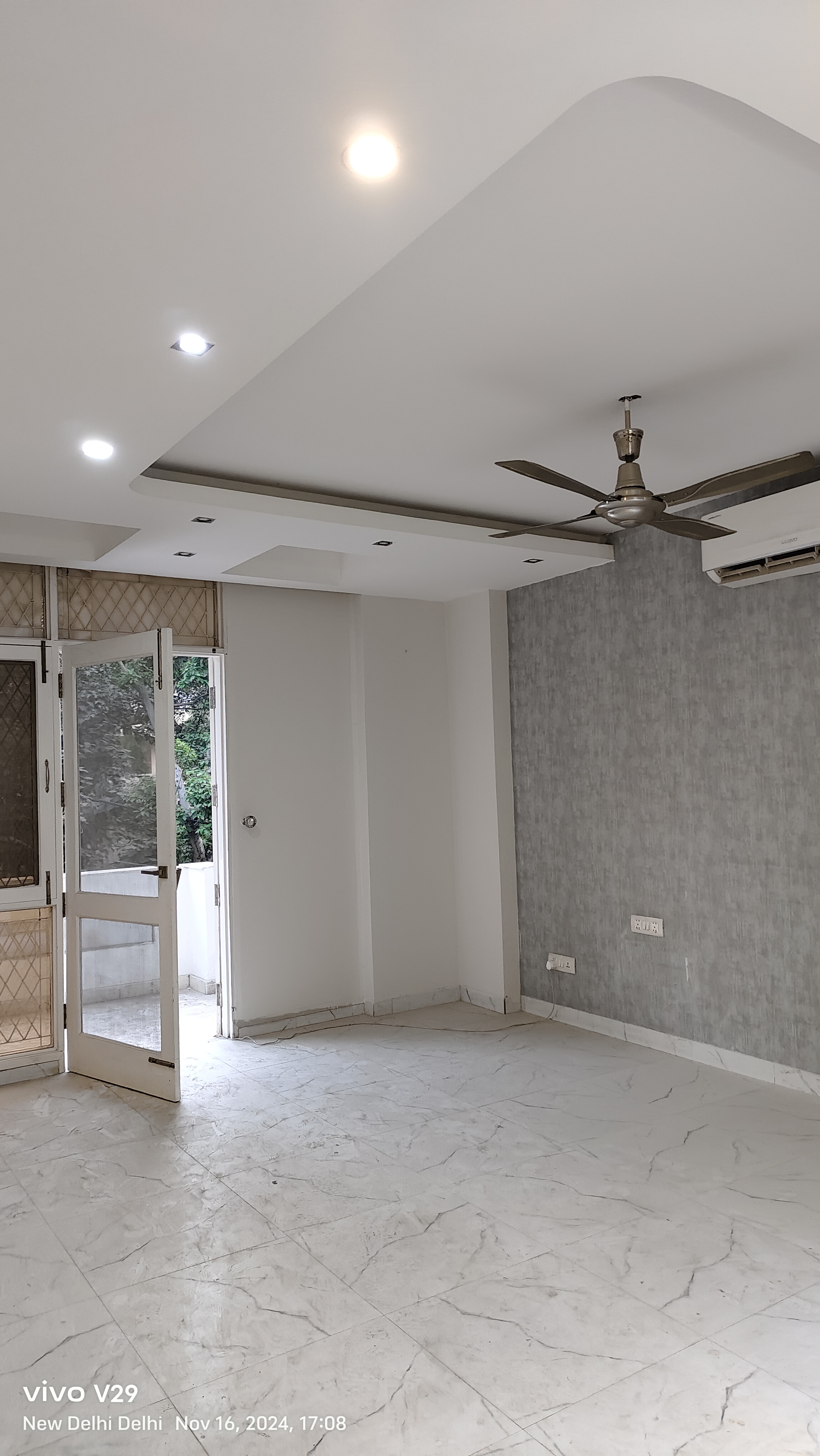 3 BHK Builder Floor For Rent in Kalkaji Delhi  7815777