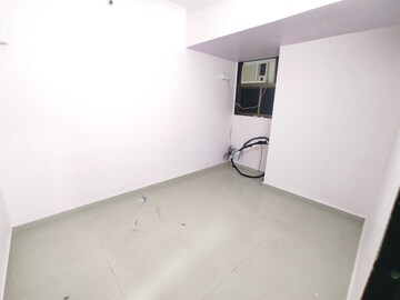 Room in 3 BHK Apartment at Seawoods – for Sale