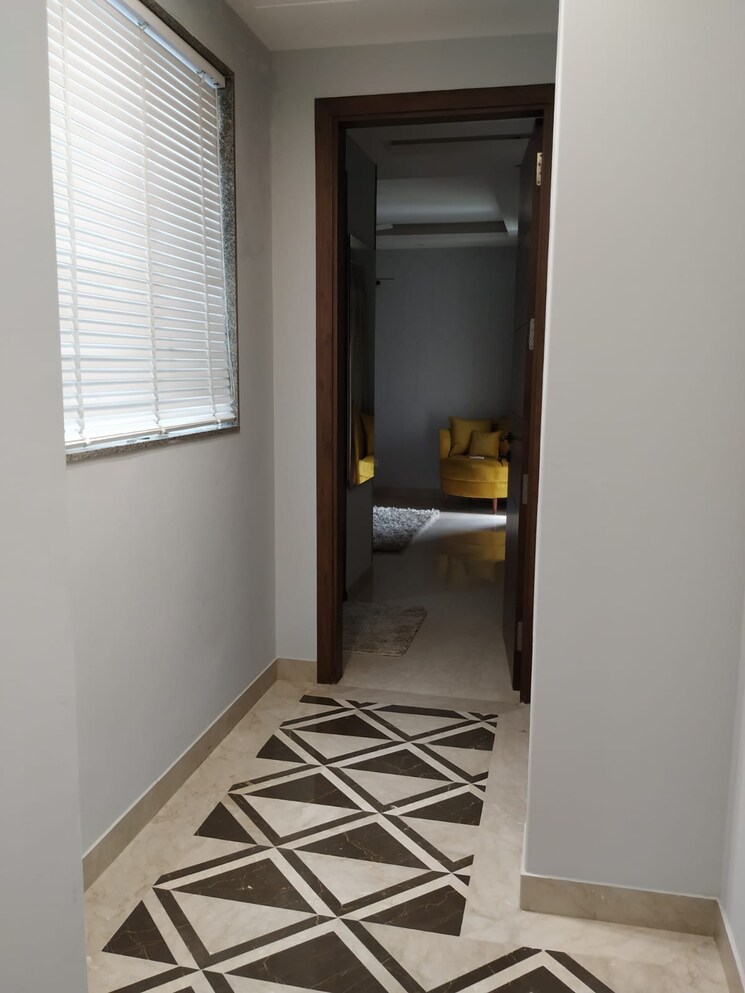 undefined, shivalik colony 3 Bedroom 200 Sq.Ft. Builder Floor In Shivalik Colony Delhi 7815875