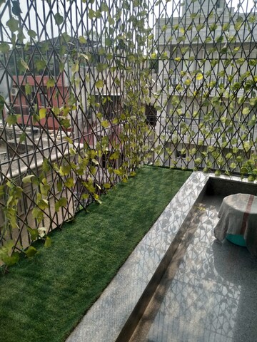 Parking in 3 BHK Builder Floor at Shivalik Colony – for Sale