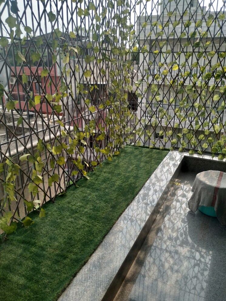  Parking, shivalik colony 3 Bedroom 200 Sq.Yd. Builder Floor In Shivalik Colony Delhi 7815887