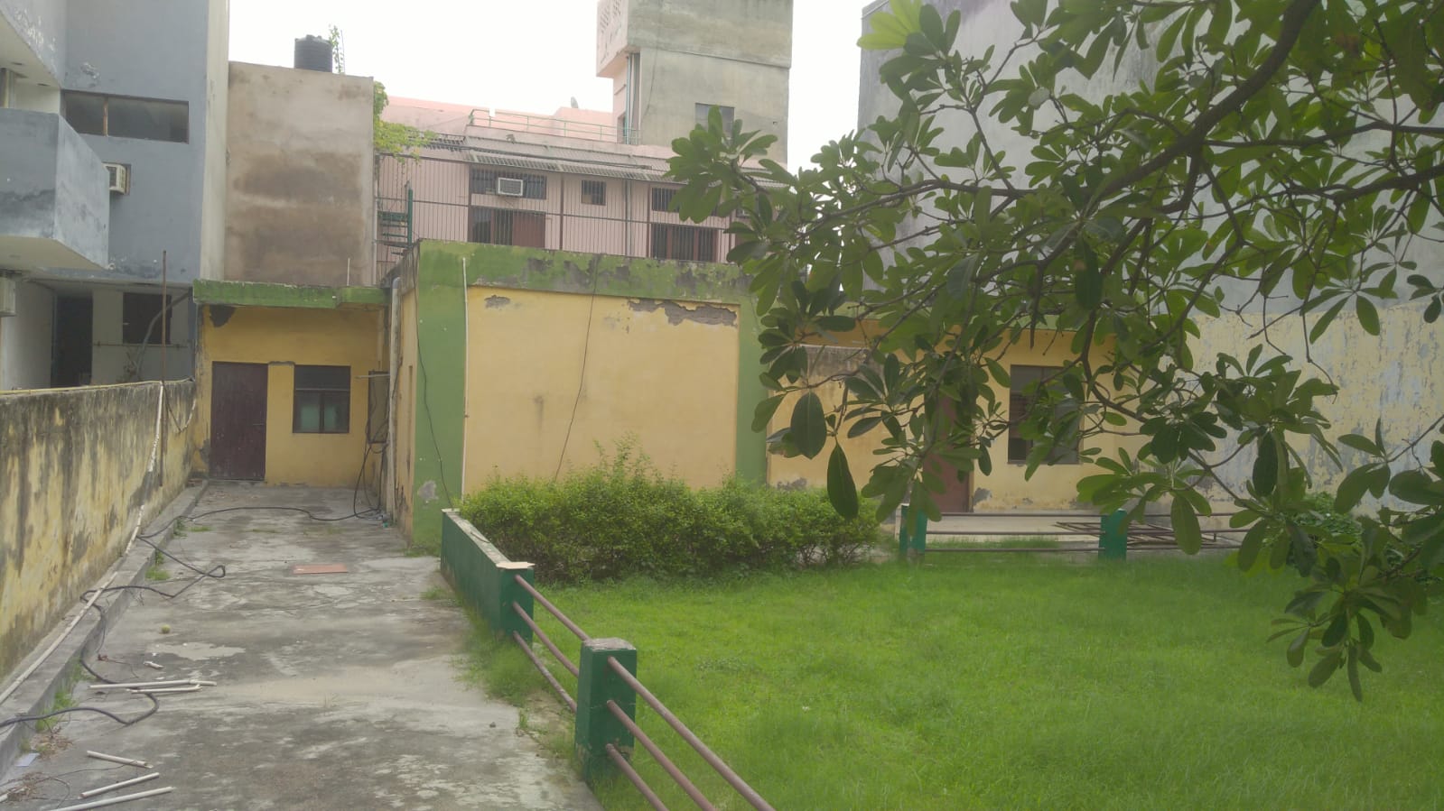 Plot For Sale in Sector 61