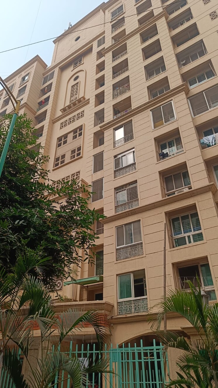 Exterior View, hiranandani-estate-corsica 2 Bedroom 890 Sq.Ft. Apartment In Ghodbunder Road Thane 7816049