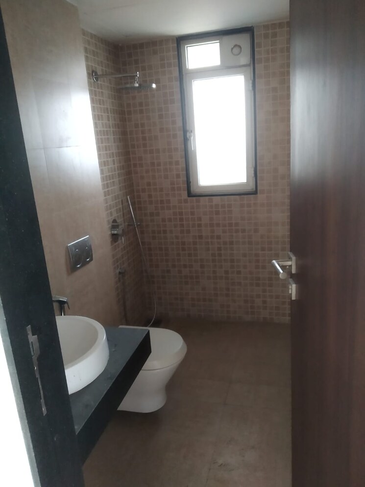 Bathroom, lodha-belmondo 2 Bedroom 992 Sq.Ft. Apartment In Gahunje Pune 7816051