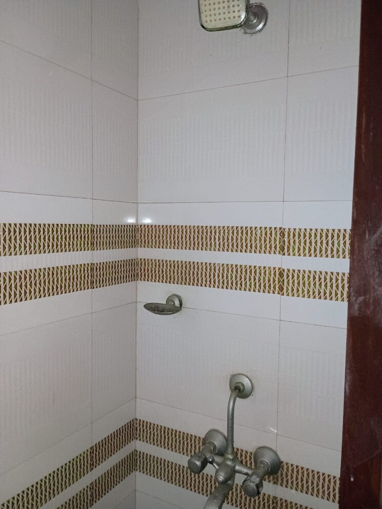 Bathroom, sector 47 1 RK 415 Sq.Ft. Apartment In Sector 47 Noida 7816186