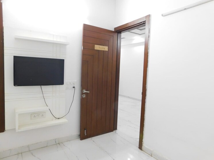 Room, gyan khand i 3 Bedroom 1300 Sq.Ft. Builder Floor In Gyan Khand I Ghaziabad 7816154