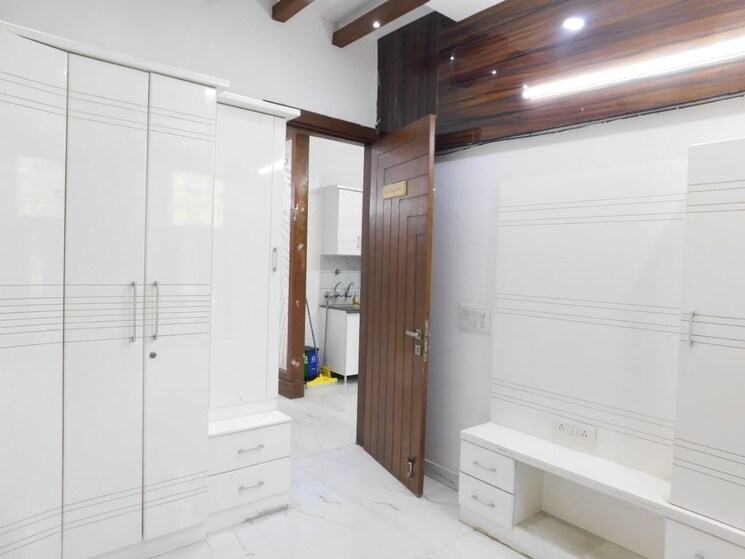 Room, gyan khand i 3 Bedroom 1300 Sq.Ft. Builder Floor In Gyan Khand I Ghaziabad 7816154