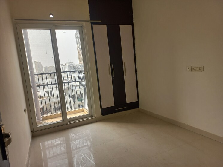 Room, grihapravesh 3 Bedroom 1971 Sq.Ft. Apartment In Sector 77 Noida 7816344