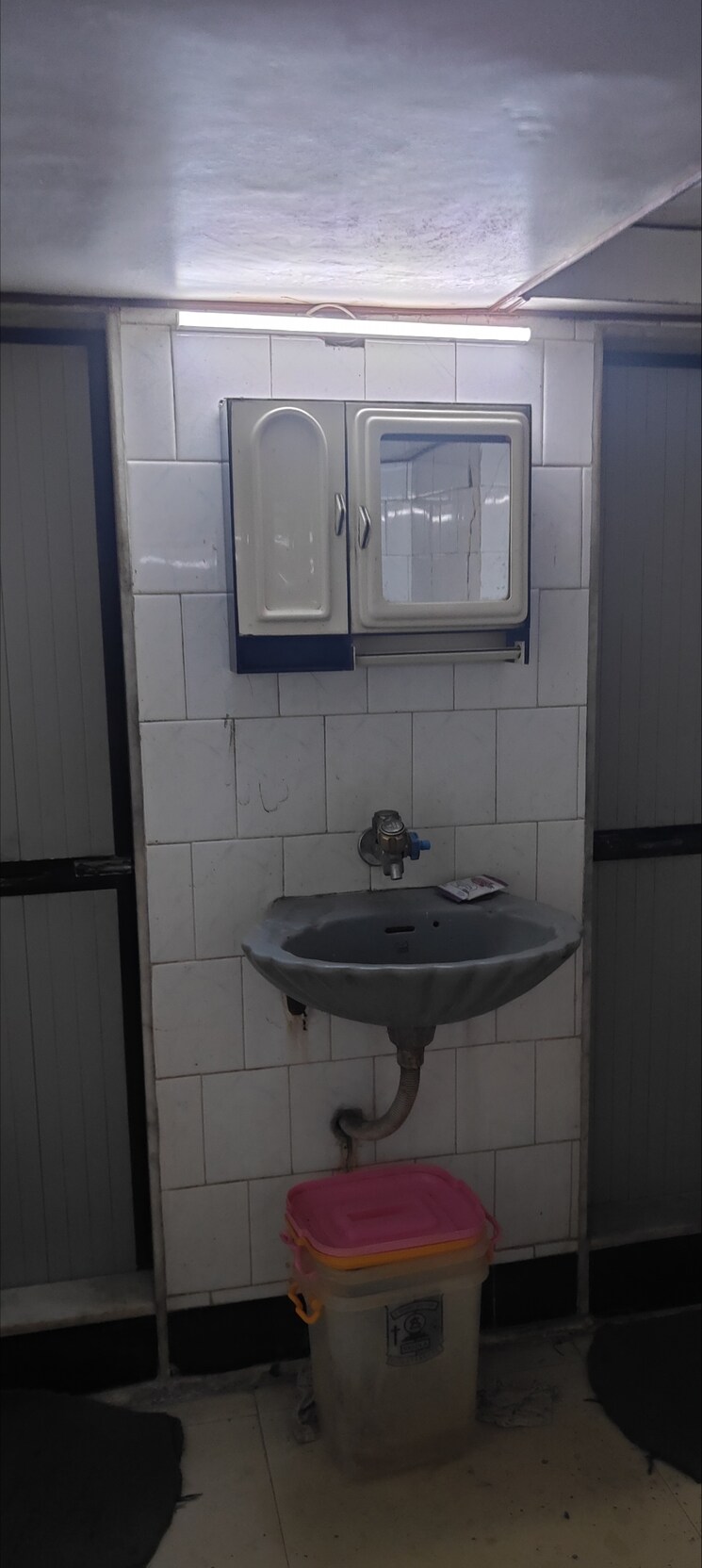 Bathroom, akash-jyoti-chs 1 Bedroom 500 Sq.Ft. Apartment In Santacruz East Mumbai 7816275