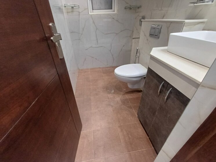 Bathroom, experion-the-heart-song 3 Bedroom 2003 Sq.Ft. Apartment In Sector 108 Gurgaon 7816371