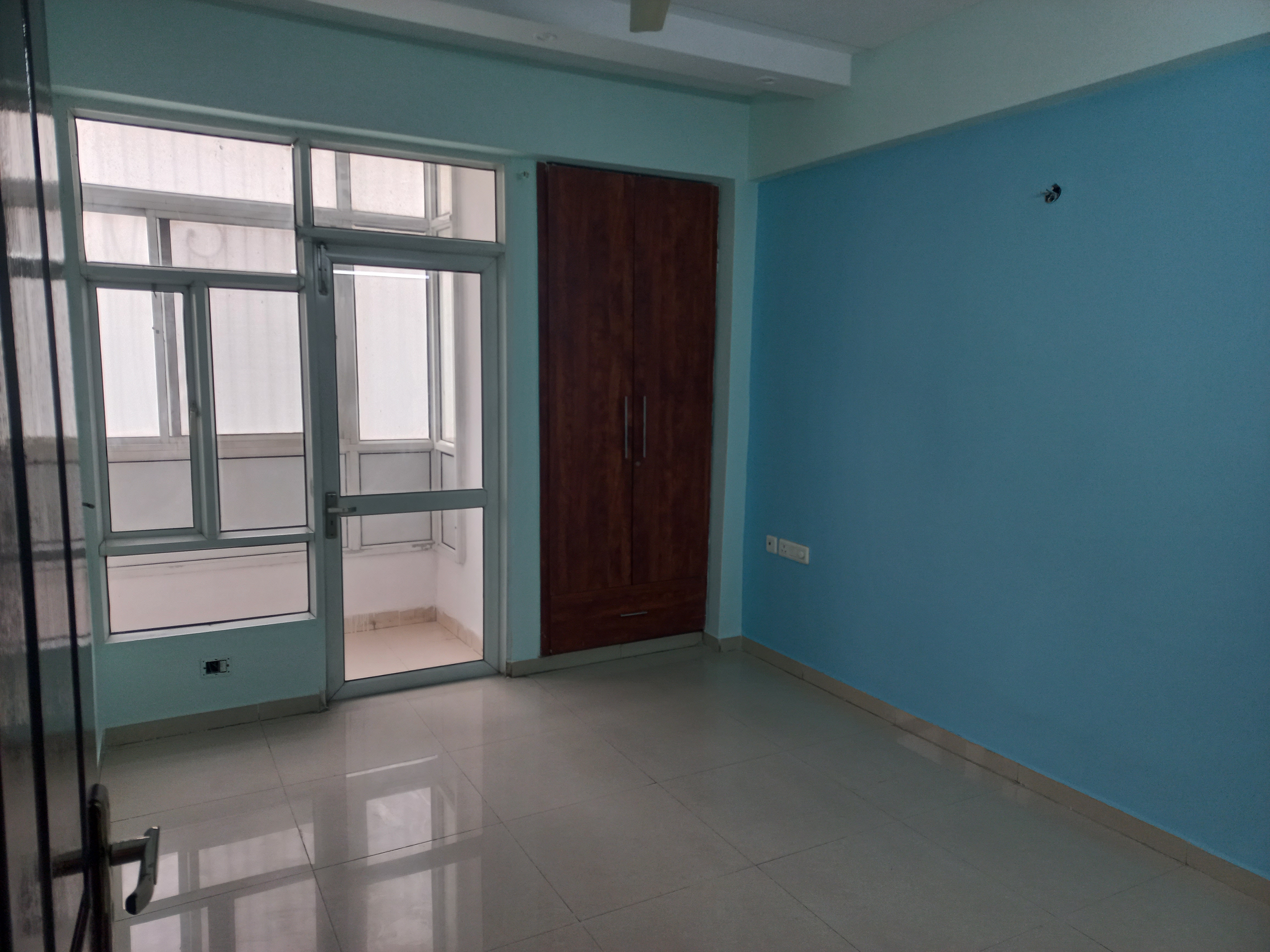 3 BHK + Extra Room Apartment For Sale in Prateek Laurel