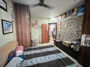 Bedroom in 1.5 BHK Apartment at Cosmos Tower, Majiwada – for Sale