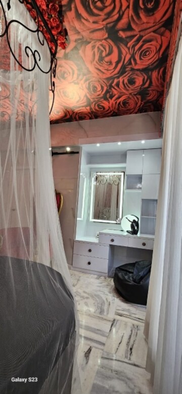 Furnished Amenities in 3 BHK Apartment at Hazratganj – for Sale