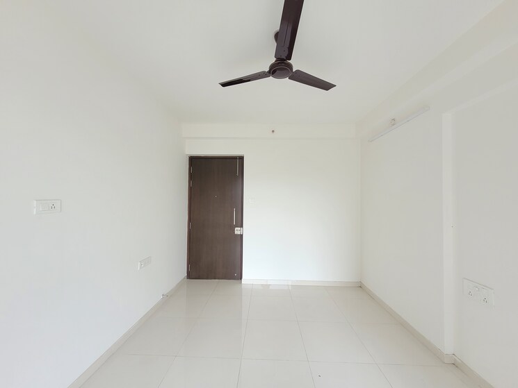 Room, godrej-emerald 1.5 Bedroom 550 Sq.Ft. Apartment In Ghodbunder Road Thane 7816695