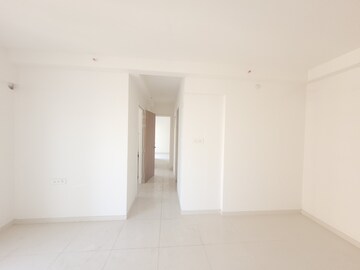 2 BHK Apartment For Sale in Godrej Emerald, Ghodbunder Road