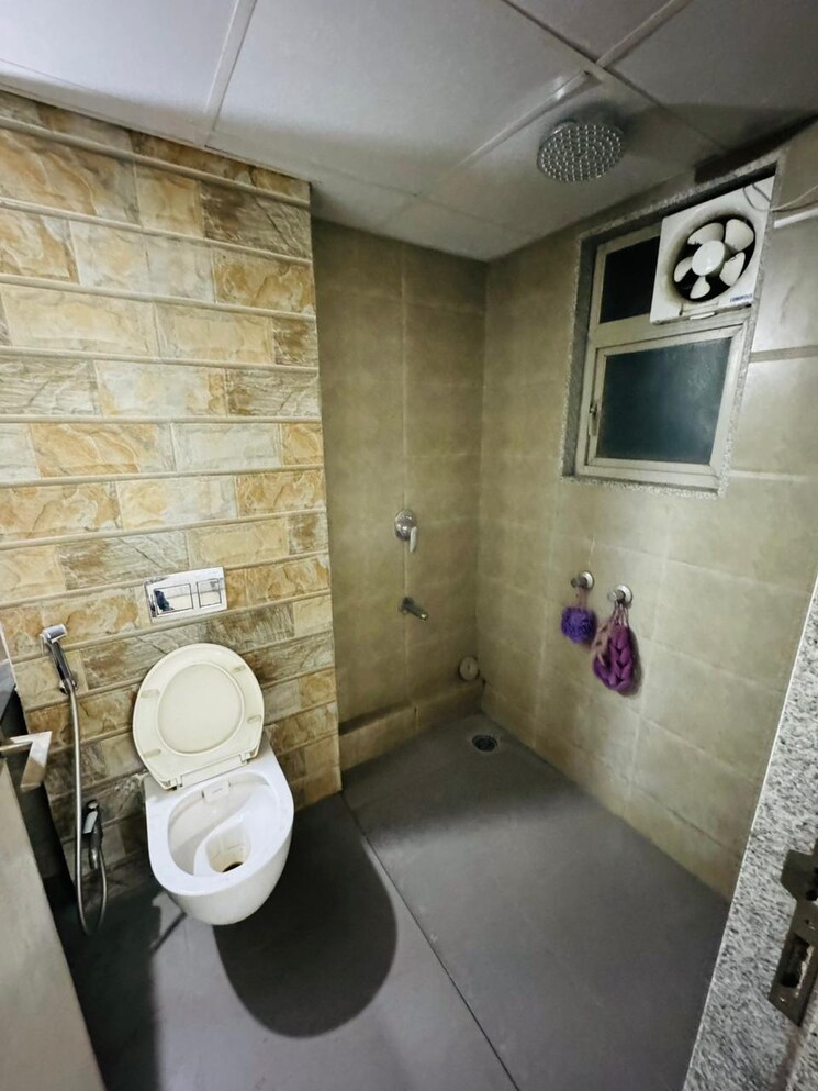 Bathroom, brahma-f-residences 2 Bedroom 860 Sq.Ft. Apartment In Kalyani Nagar Pune 7816956