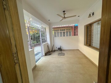 Room in 1 BHK Apartment at Vasant Kunj – for Sale
