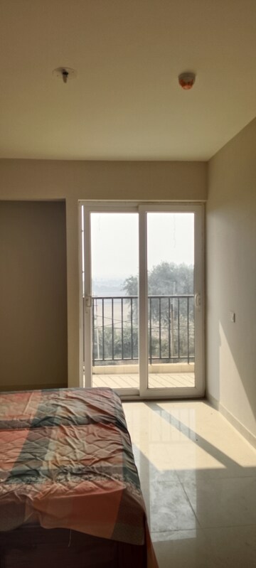 Room in 2 BHK Apartment at Tata Eureka Park, Sector 150 – for Sale