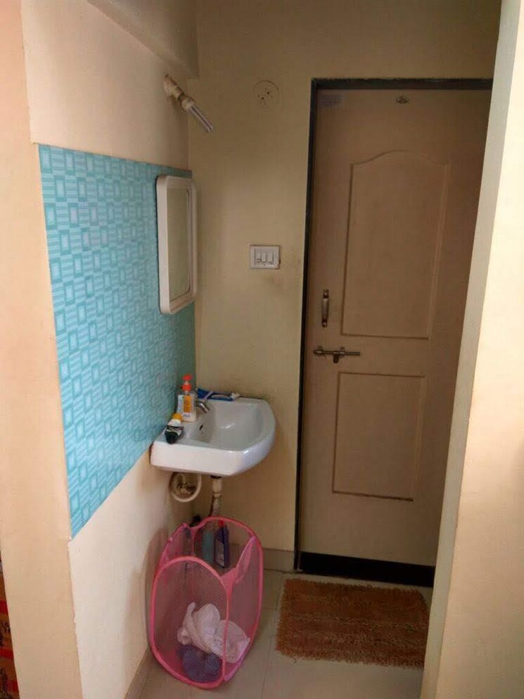 Bathroom, shri-balaji-nirjara-park 2 Bedroom 899 Sq.Ft. Apartment In Rahatani Pune 7817065