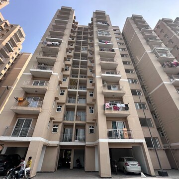 2 BHK Apartment For Rent in Shubh Homes Urban Royale, Shahpur Bamheta