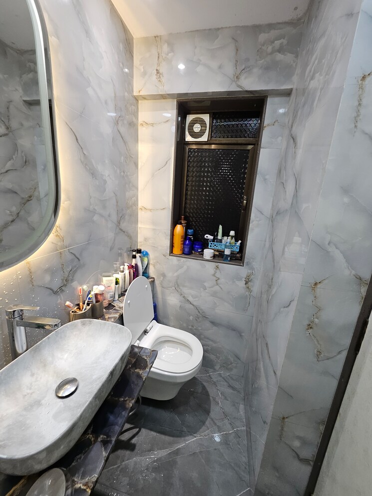 Bathroom, nathani-heights 3 Bedroom 1900 Sq.Ft. Apartment In Dalal Estate Mumbai 7817293