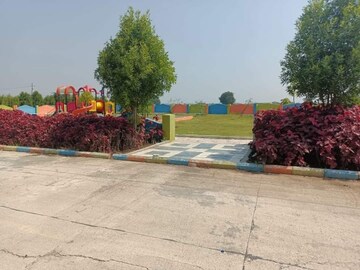  Plot For Sale in Chelluru