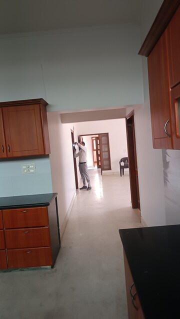 Furnished Amenities in 6 BHK Independent House at RWA Apartments Sector 41, Sector 41 – for Sale