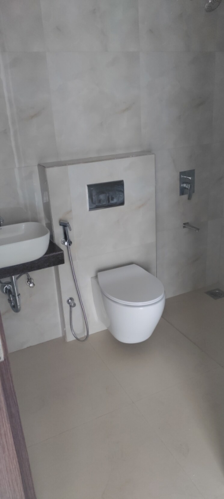 Bathroom, raymond-ten-x-habitat 2 Bedroom 950 Sq.Ft. Apartment In Pokhran Road No 2 Thane 7817553