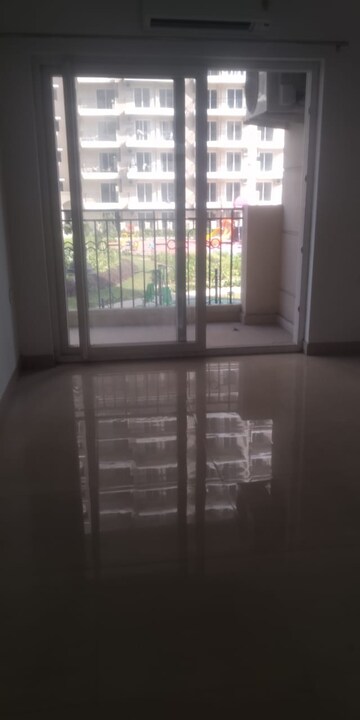 2 BHK Apartment For Sale in Amrapali Golf Homes, Sector 4, Greater Noida