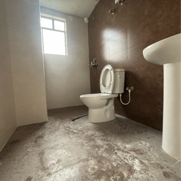 Room in 3 BHK Apartment at Purti Star, Bablatala – for Sale