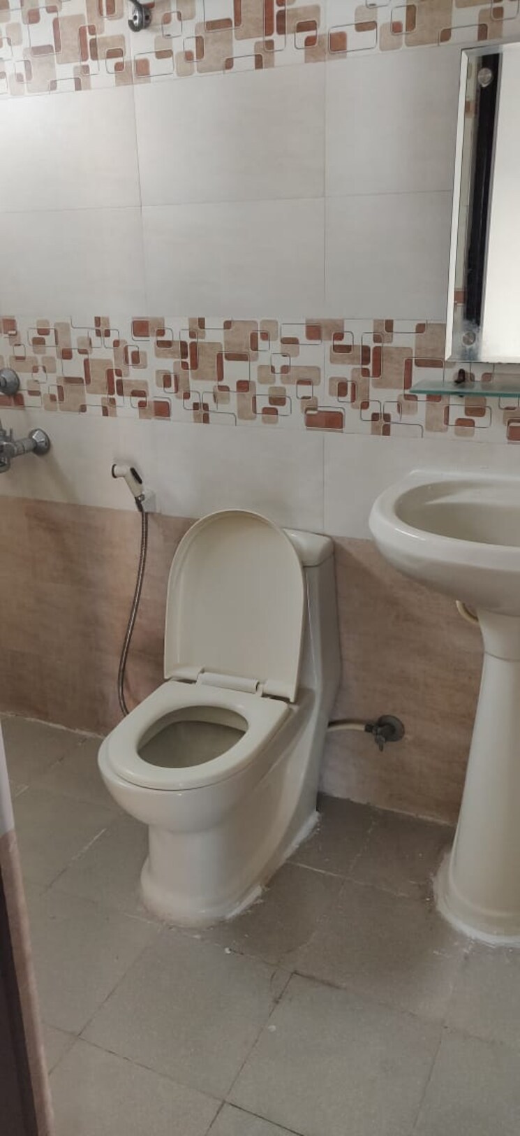 Bathroom, white-house-banjara-hills 3 Bedroom 1600 Sq.Ft. Apartment In Banjara Hills Hyderabad 7817579