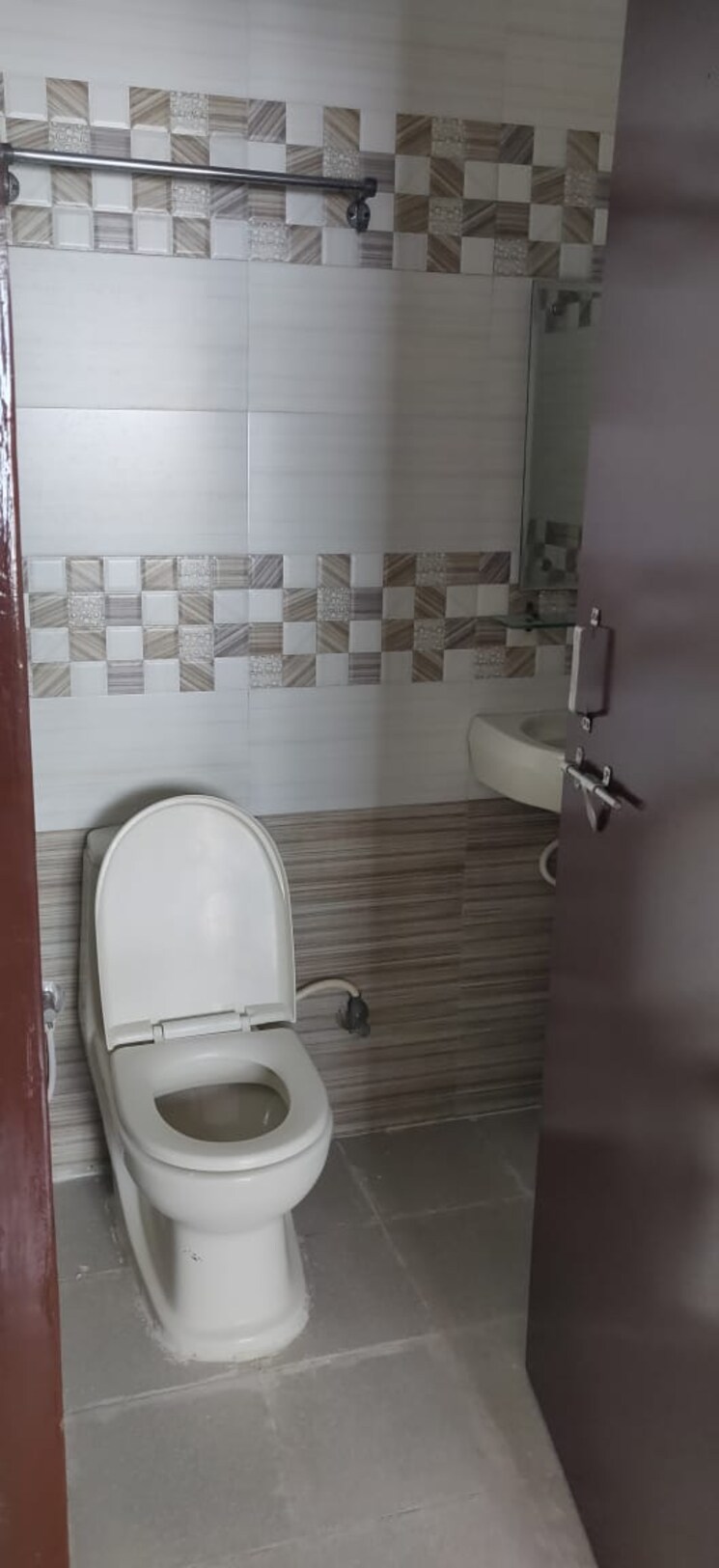 Bathroom, white-house-banjara-hills 3 Bedroom 1600 Sq.Ft. Apartment In Banjara Hills Hyderabad 7817579