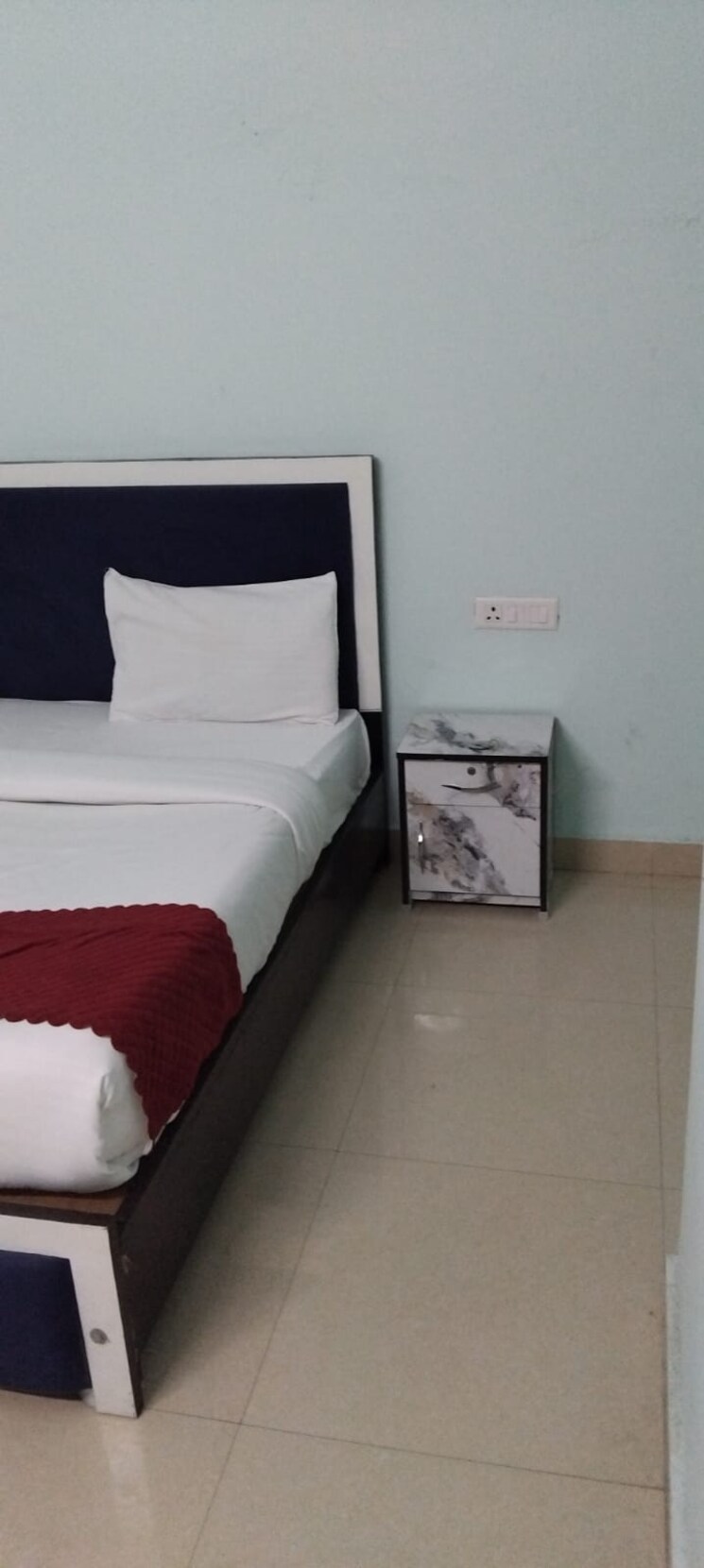 Room, sector 51 Pg For Boys & Girls In Sector 51 7817714