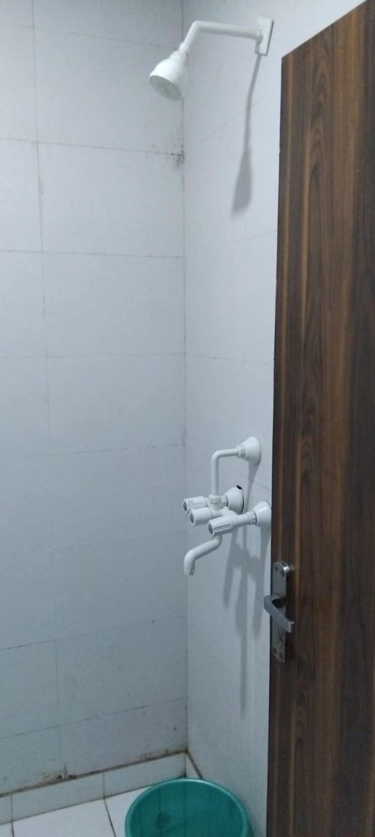 Room, sector 51 Pg For Boys & Girls In Sector 51 7817714