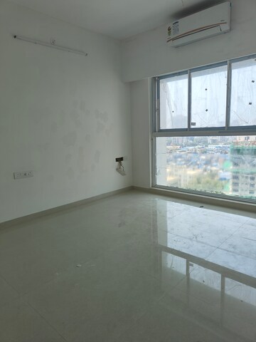 2 BHK Apartment For Rent in Rustomjee Erika, Bandra East