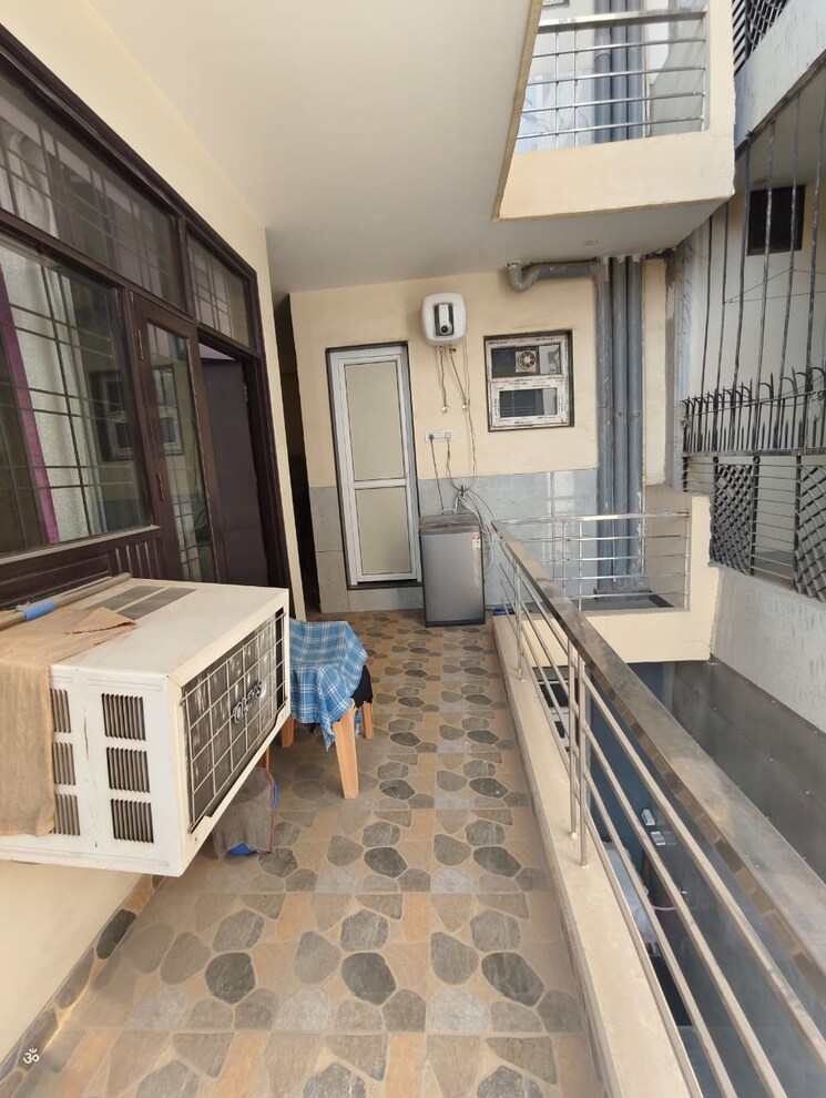 Balcony, builder-floor 2 Bedroom 1436 Sq.Ft. Builder Floor In Sector 28 Gurgaon 7817924