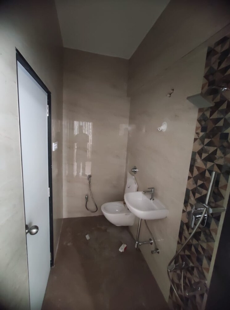 Bathroom, trushna-chsl 2 Bedroom 821 Sq.Ft. Apartment In Panch Pakhadi Thane 7817982
