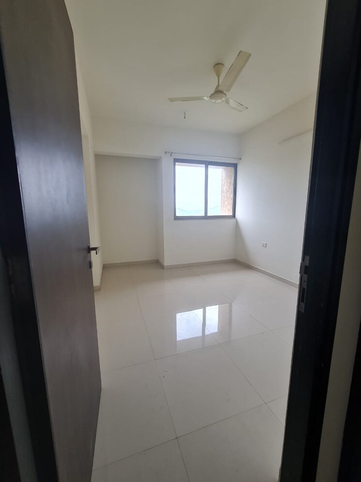 Bathroom, lodha-splendora 4 Bedroom 1542 Sq.Ft. Apartment In Ghodbunder Road Thane 7818007