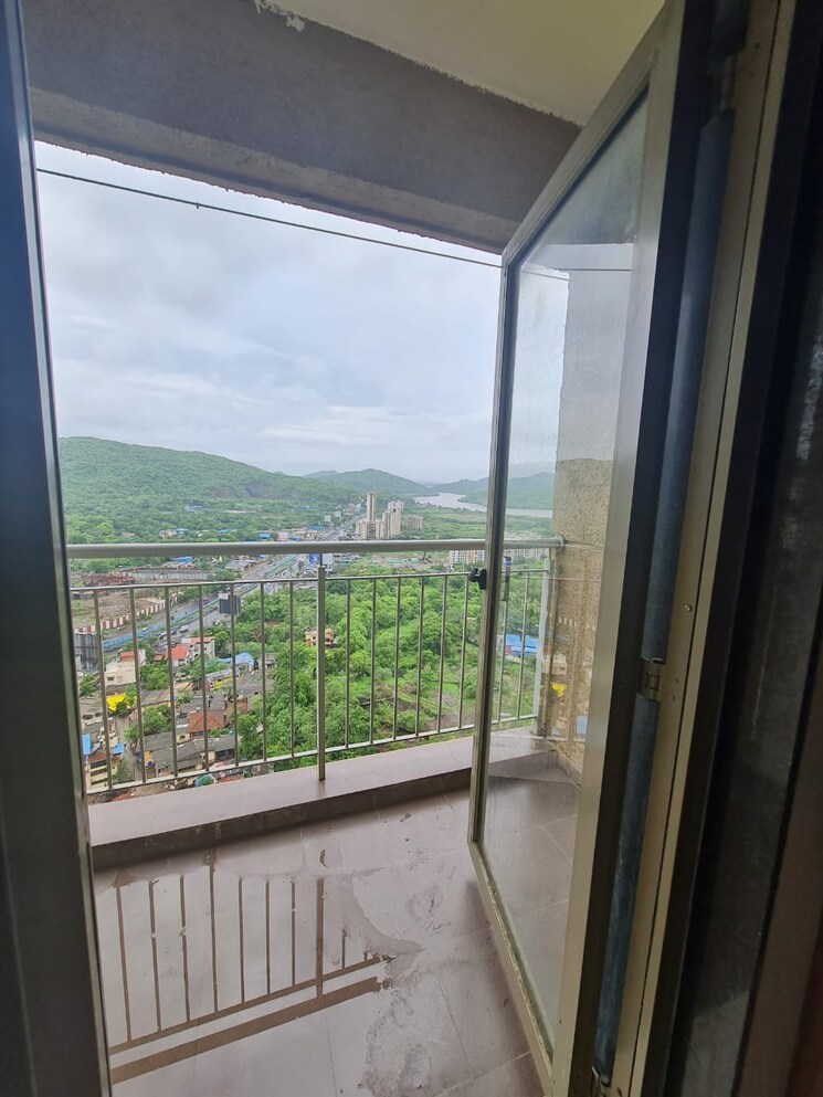 Balcony, lodha-splendora 4 Bedroom 1542 Sq.Ft. Apartment In Ghodbunder Road Thane 7818007