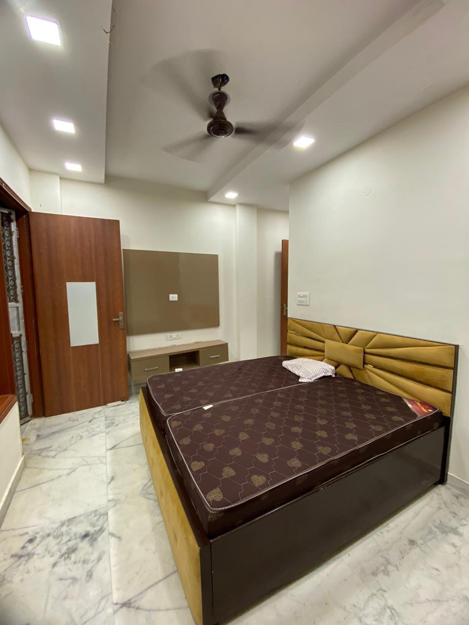 2 BHK Builder Floor For Rent in Ramesh Nagar Delhi  7818181