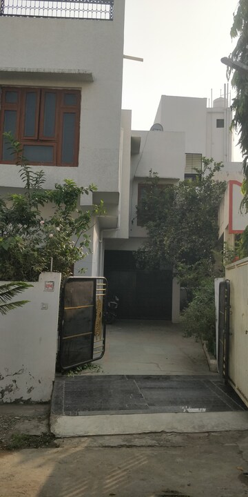 6+ BHK Villa – Exterior View View at Bawadia Kalan - for Sale