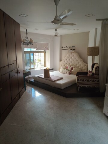 Bedroom in 3 BHK Apartment at Mittal Park, Juhu – for Rent