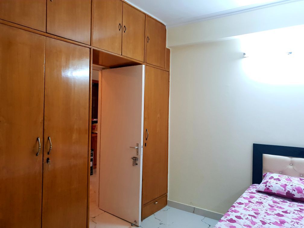 2 BHK Apartment For Sale in DLF Silver Oaks