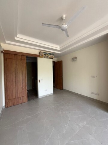 Room in 3 BHK Builder Floor at Sector 63 – for Sale