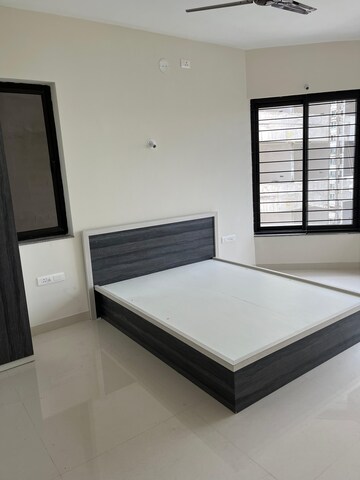 Room in 2 BHK Apartment at Kumar Prospera Hadapsar, Hadapsar – for Sale