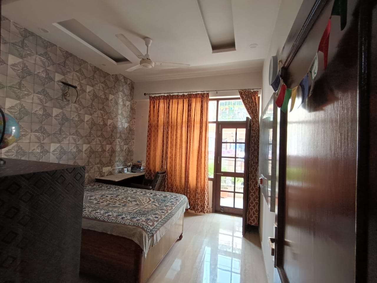 3 BHK + Pooja Room 1665 Sq.Ft. Builder Floor in Somsons Imperial Towers